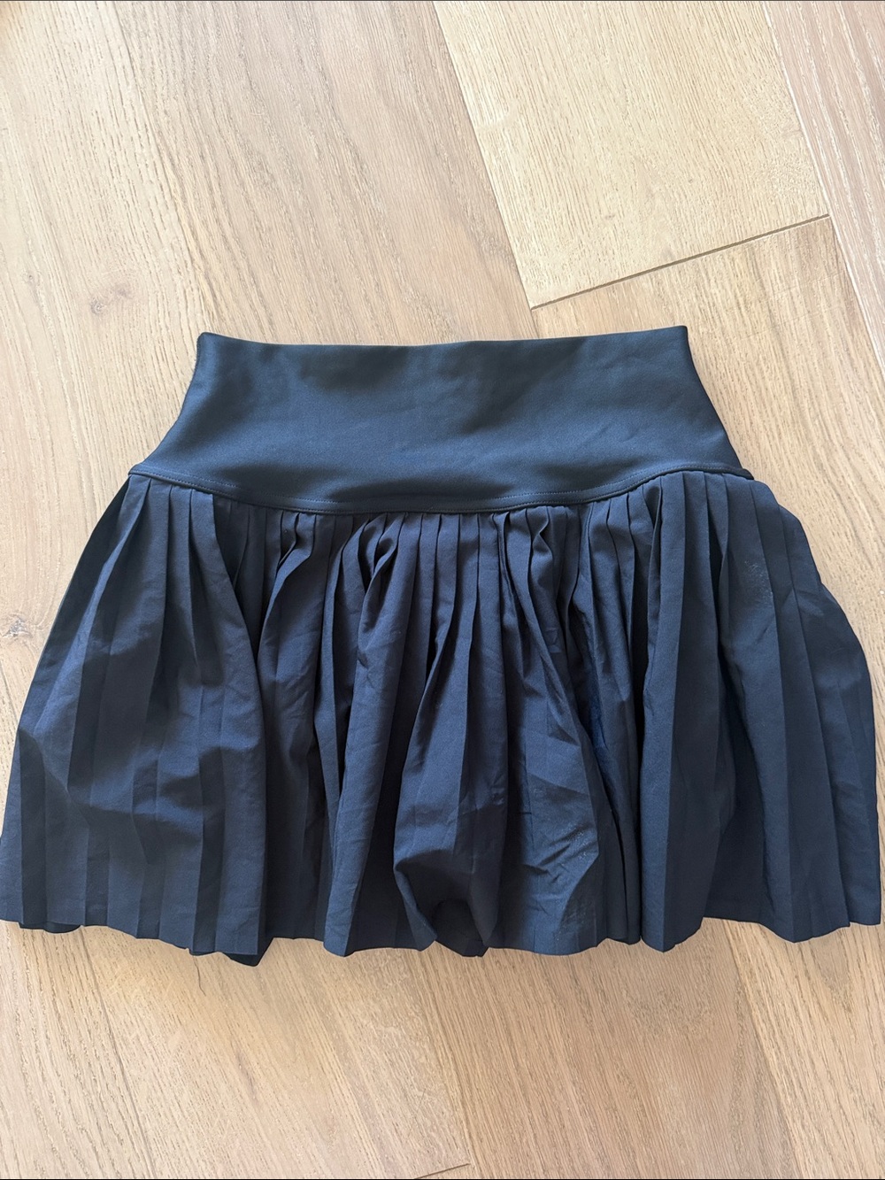 ALO Yoga Black Pleated Mini Skirt